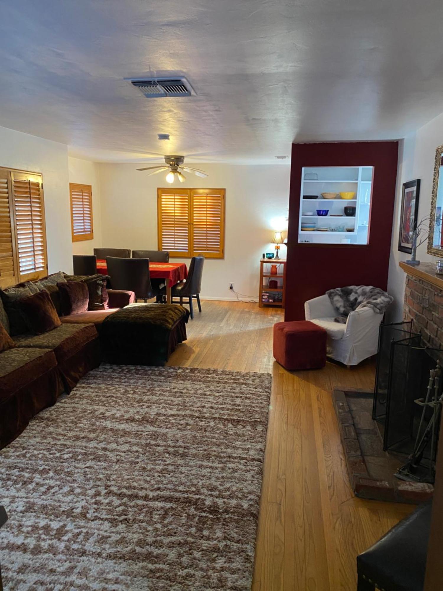 Charming Tarzana Retreat - Cozy 2 Bedroom Affittacamere *